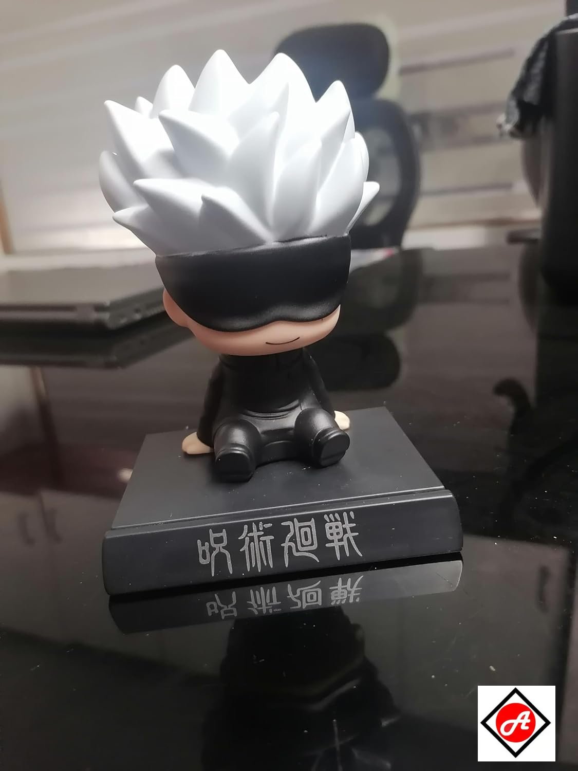 Gojo Satoru Bobble Head Figure – Jujutsu Kaisen Anime Collectible for Desk, Car & Gift - Image 3