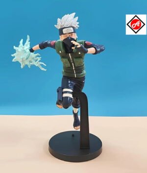 Kakashi Hatake action figure with Chidori effect (3)
