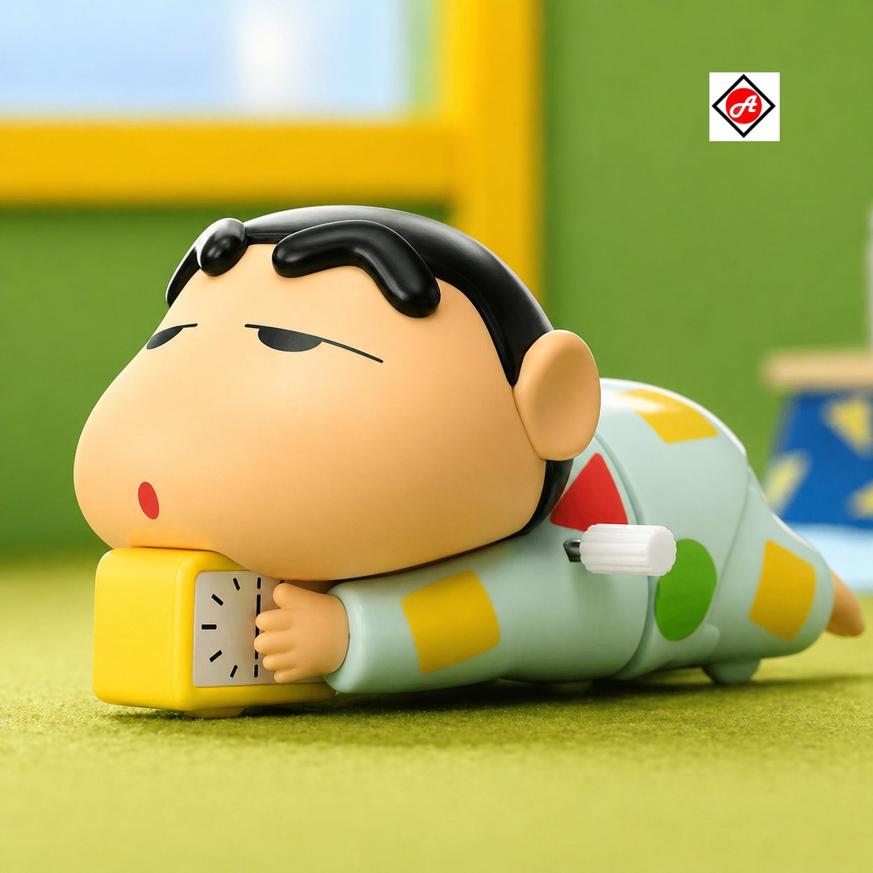 Shinchan Sleeping Crawling Toy – Wind-Up Cartoon Figure for Desk Decor, Stress Relief & Gift - Image 2
