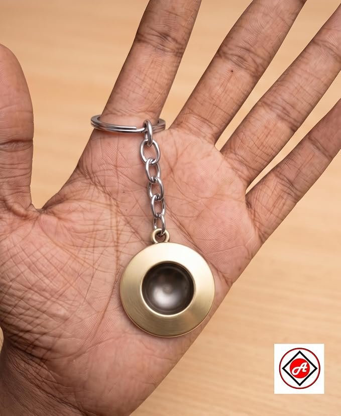 Straw Hat One Piece Inspired Metal Anime Keychain - Image 3
